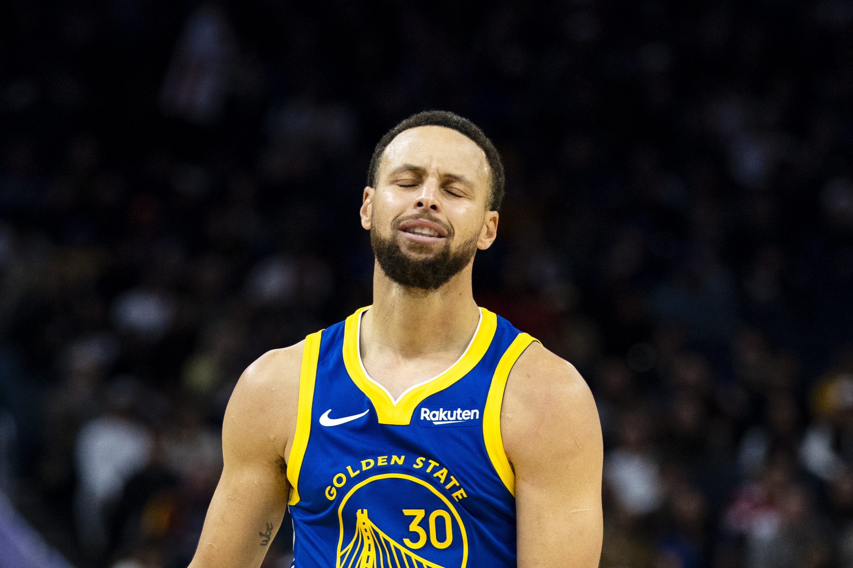 九游体育官网-库里哪有圆柱体！争议判罚逼科尔自爆 勇士1分惜败究竟冤不冤？