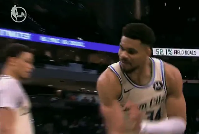 九游体育入口-陌生了？字母复出后遭遇2连败，此前连续缺席15场雄鹿8胜7负